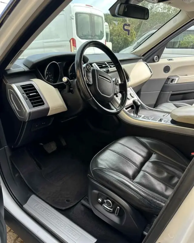 LAND ROVER Range Rover Sport S 3.0 SD V6 HSE Dynamic