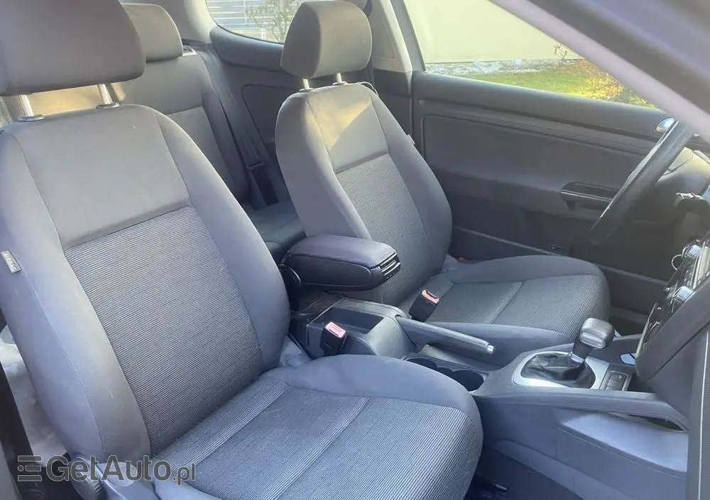 VOLKSWAGEN Golf 1.9 TDI Trendline DSG