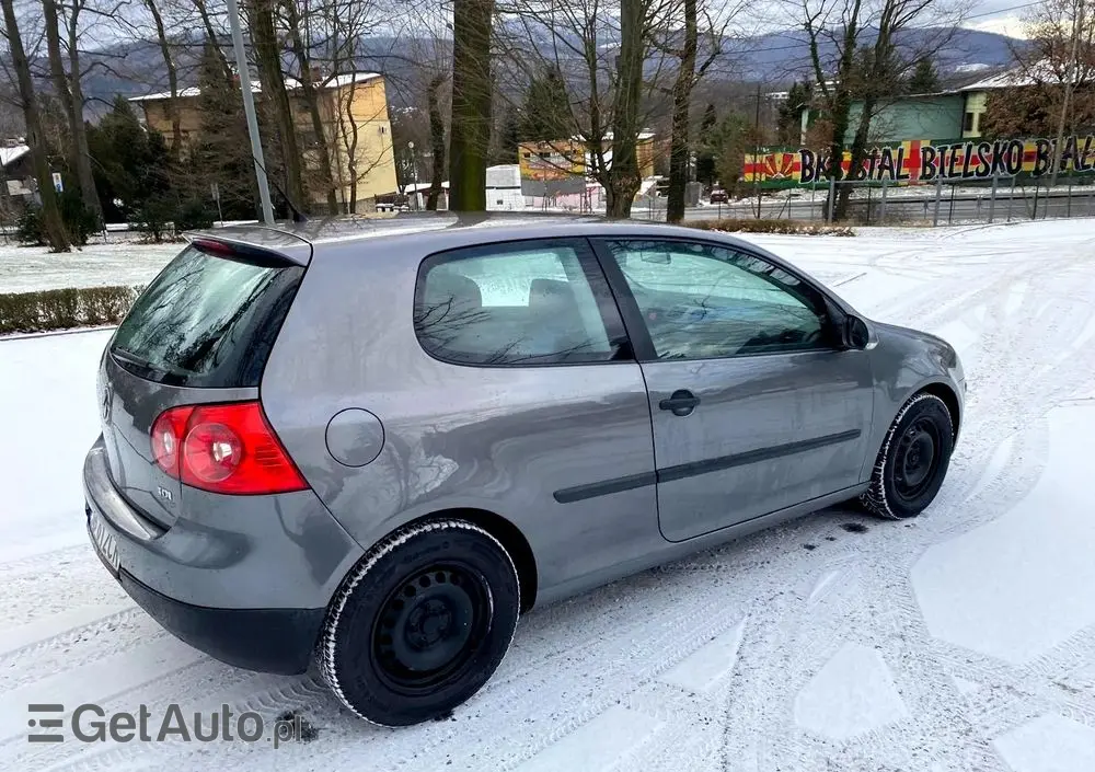 VOLKSWAGEN Golf 1.9 TDI Trendline DSG