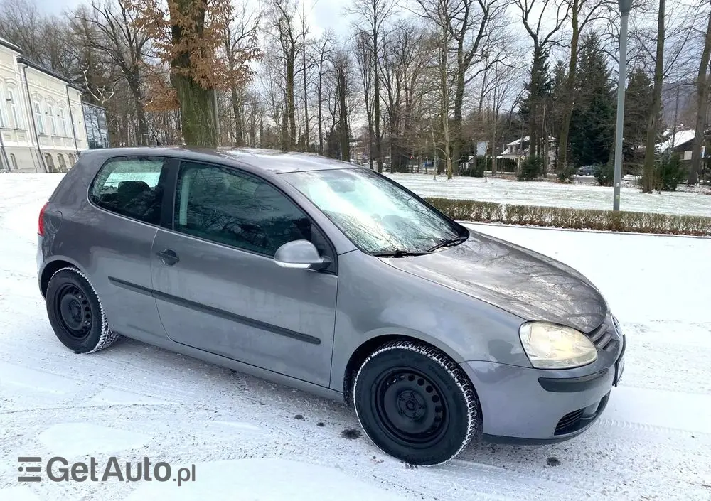 VOLKSWAGEN Golf 1.9 TDI Trendline DSG