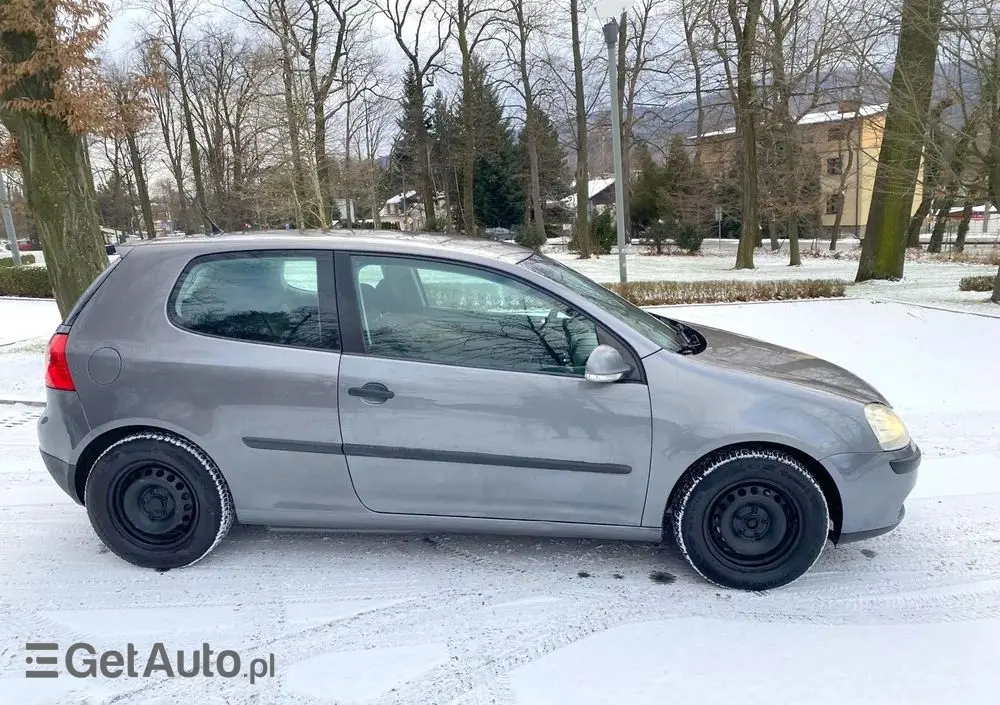 VOLKSWAGEN Golf 1.9 TDI Trendline DSG