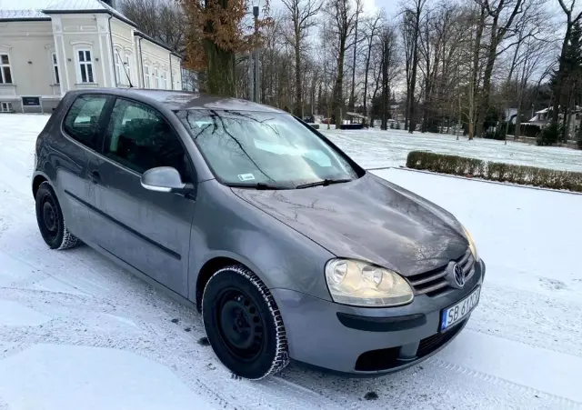 VOLKSWAGEN Golf 1.9 TDI Trendline DSG