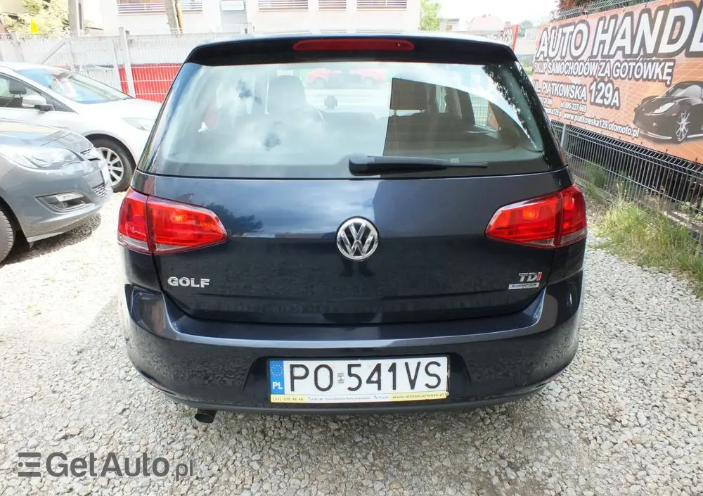 VOLKSWAGEN Golf 