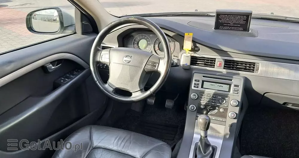 VOLVO V70 2.0 Momentum
