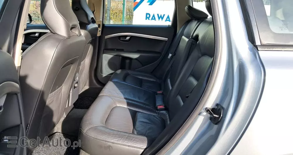 VOLVO V70 2.0 Momentum