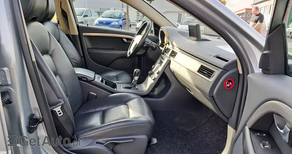 VOLVO V70 2.0 Momentum