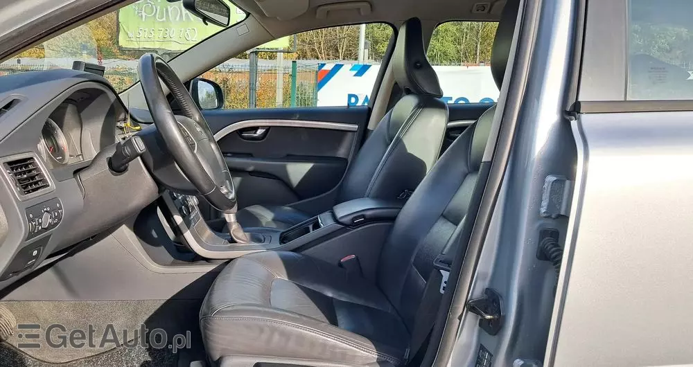 VOLVO V70 2.0 Momentum