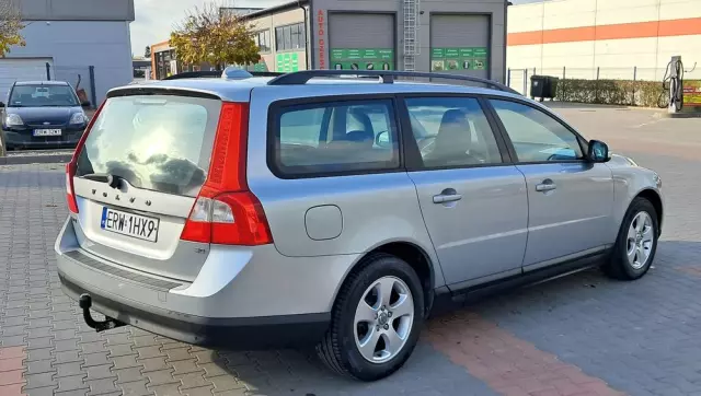 VOLVO V70 2.0 Momentum