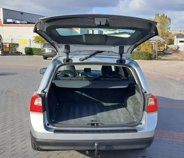 VOLVO V70 2.0 Momentum