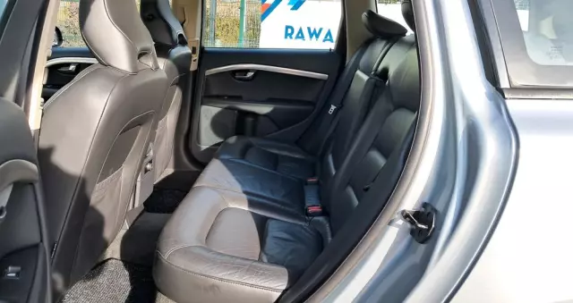 VOLVO V70 2.0 Momentum