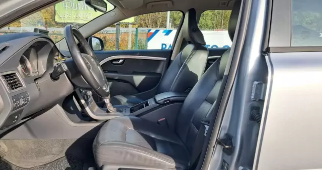 VOLVO V70 2.0 Momentum