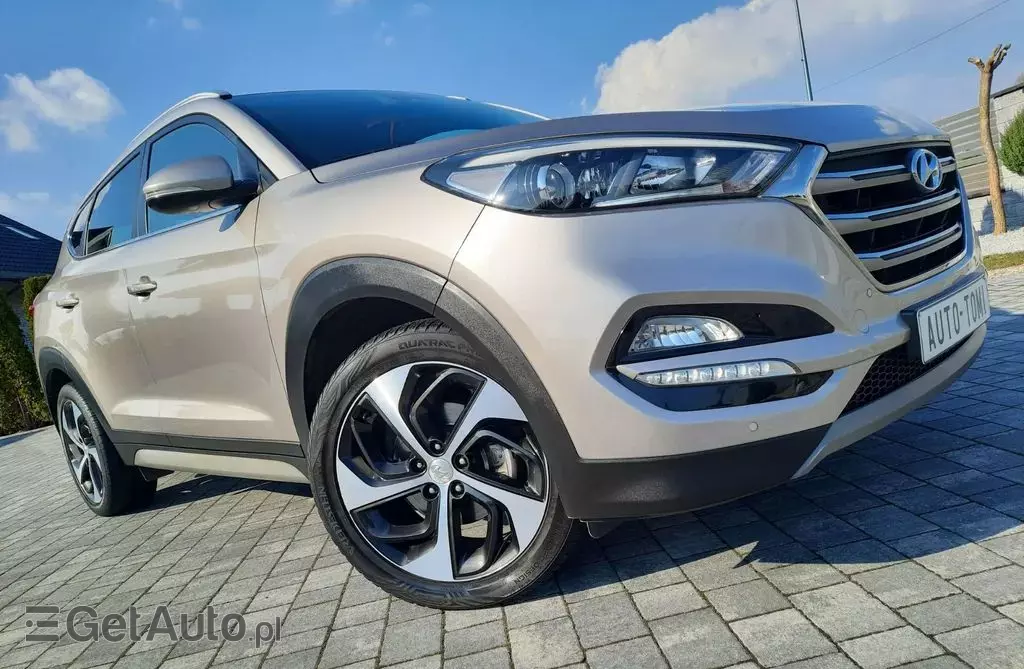 HYUNDAI Tucson 