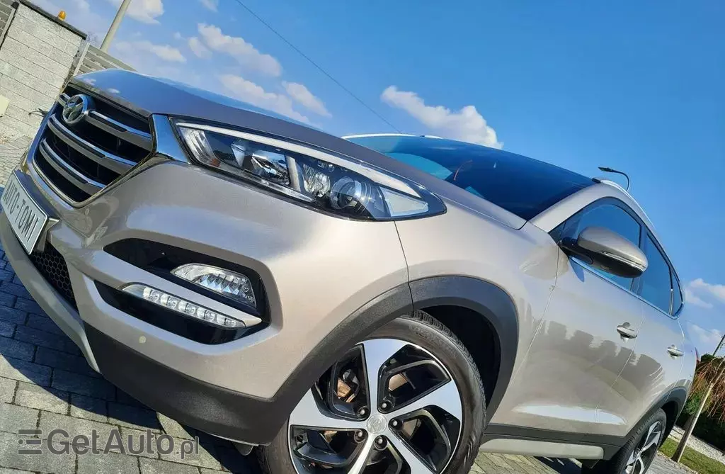 HYUNDAI Tucson 