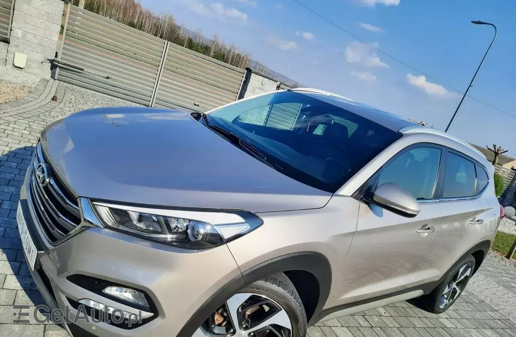 HYUNDAI Tucson 