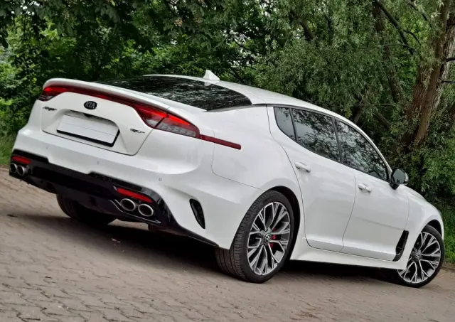 KIA Stinger 3.3 T-GDI V6 GT Prestige Line AWD