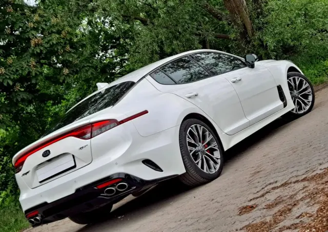 KIA Stinger 3.3 T-GDI V6 GT Prestige Line AWD