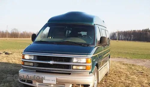GMC Savana 