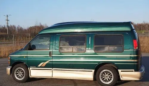 GMC Savana 