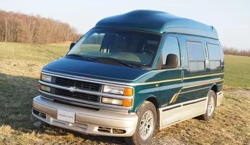 GMC Savana 