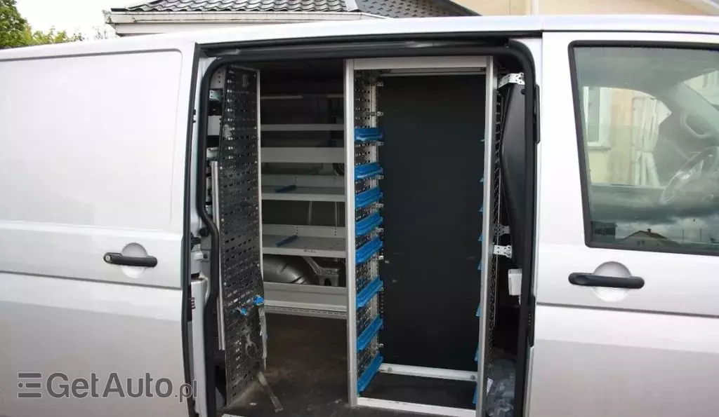 VOLKSWAGEN TRANSPORTER 