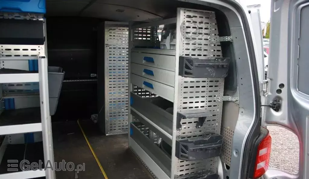 VOLKSWAGEN TRANSPORTER 