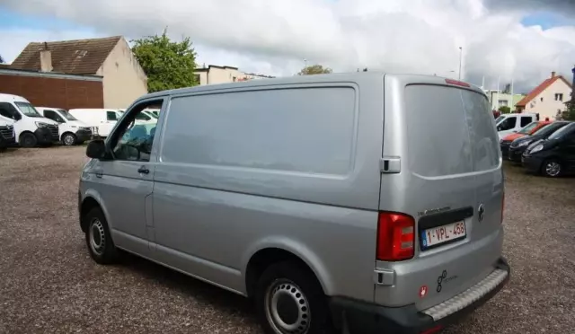 VOLKSWAGEN TRANSPORTER 