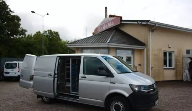 VOLKSWAGEN TRANSPORTER 