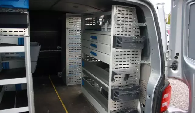 VOLKSWAGEN TRANSPORTER 