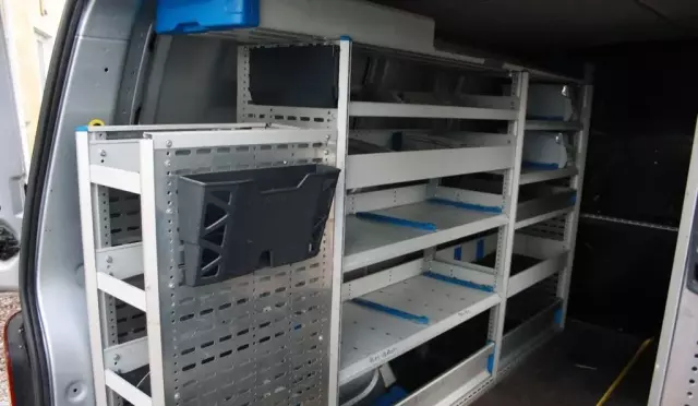 VOLKSWAGEN TRANSPORTER 