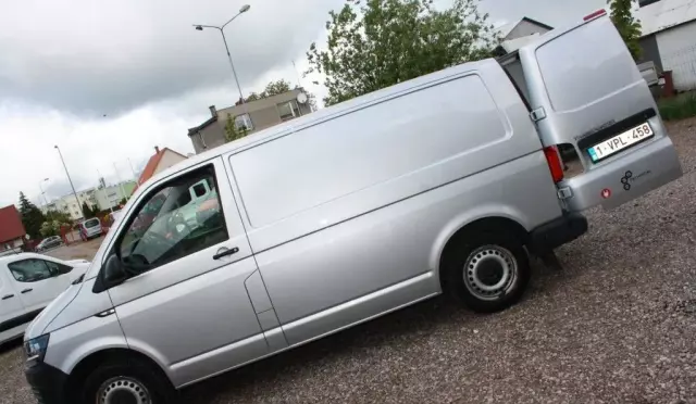 VOLKSWAGEN TRANSPORTER 