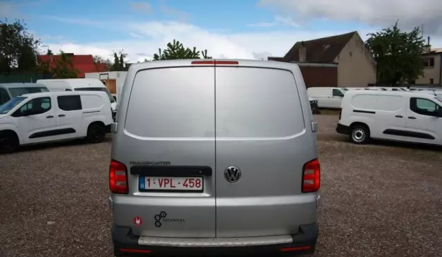 VOLKSWAGEN TRANSPORTER 