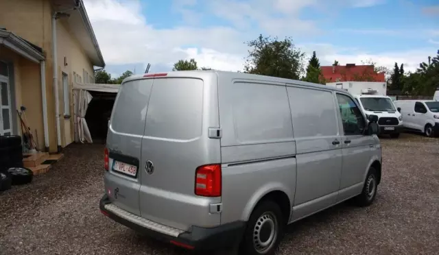 VOLKSWAGEN TRANSPORTER 
