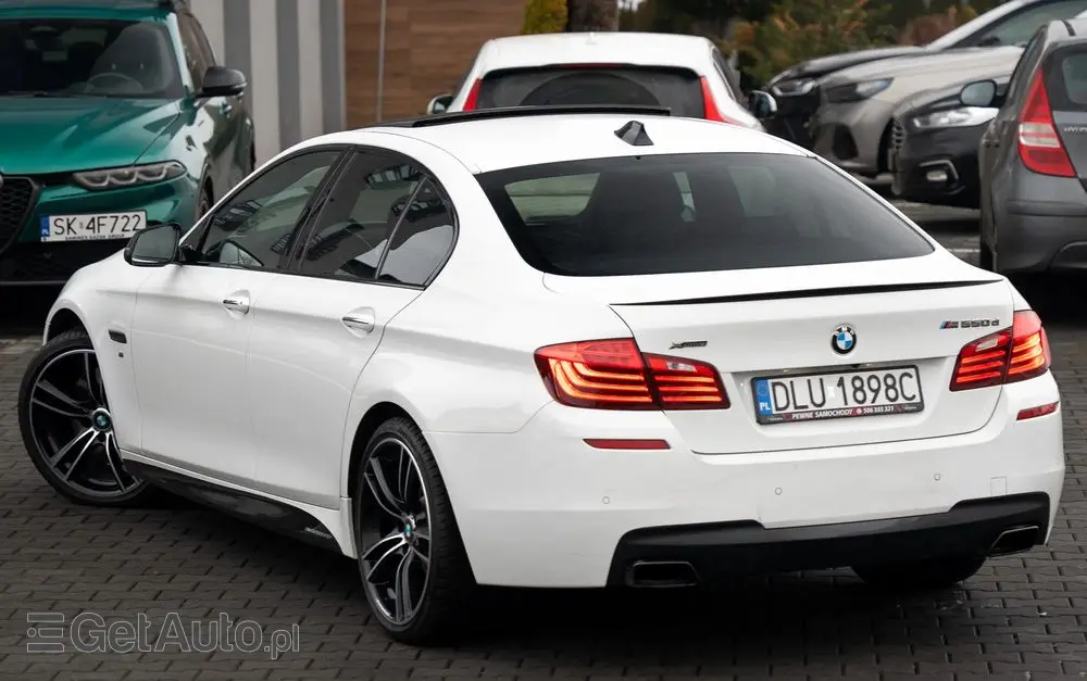 BMW Seria 5 M550d xDrive Sport-Aut