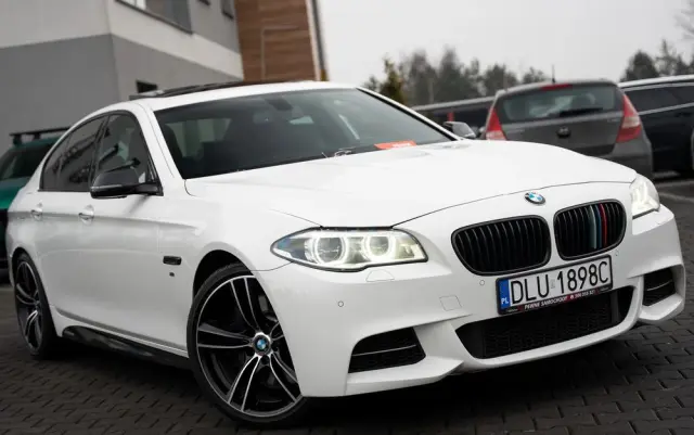 BMW Seria 5 M550d xDrive Sport-Aut
