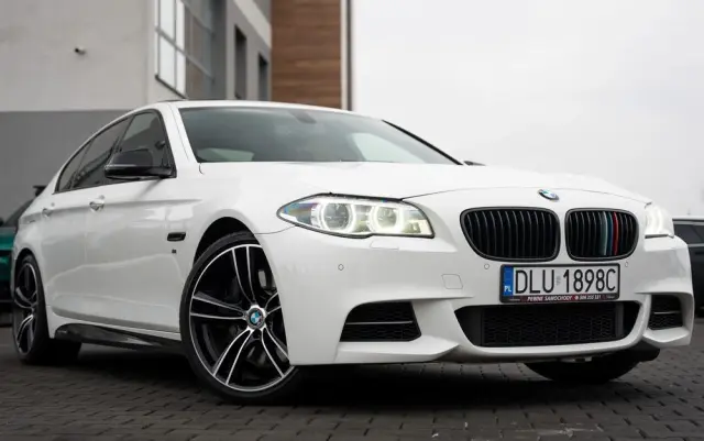 BMW Seria 5 M550d xDrive Sport-Aut