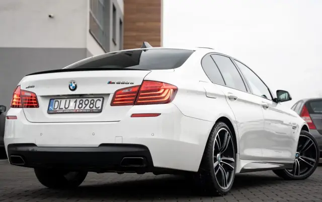 BMW Seria 5 M550d xDrive Sport-Aut