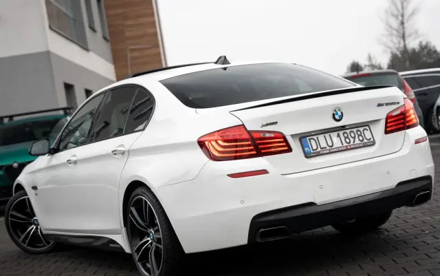 BMW Seria 5 M550d xDrive Sport-Aut