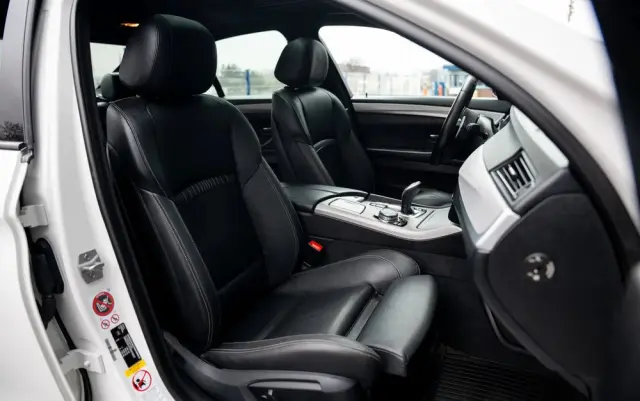 BMW Seria 5 M550d xDrive Sport-Aut