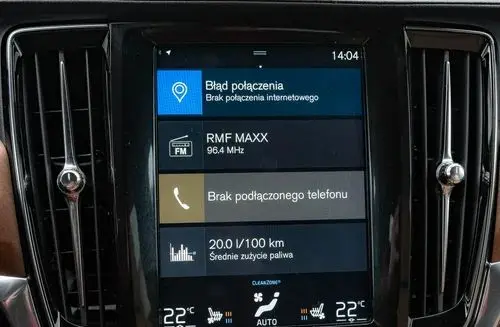 VOLVO V90 