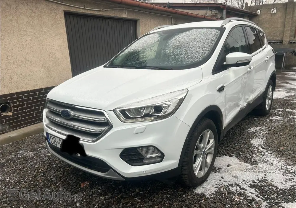 FORD Kuga 1.5 EcoBoost 2x4 Titanium