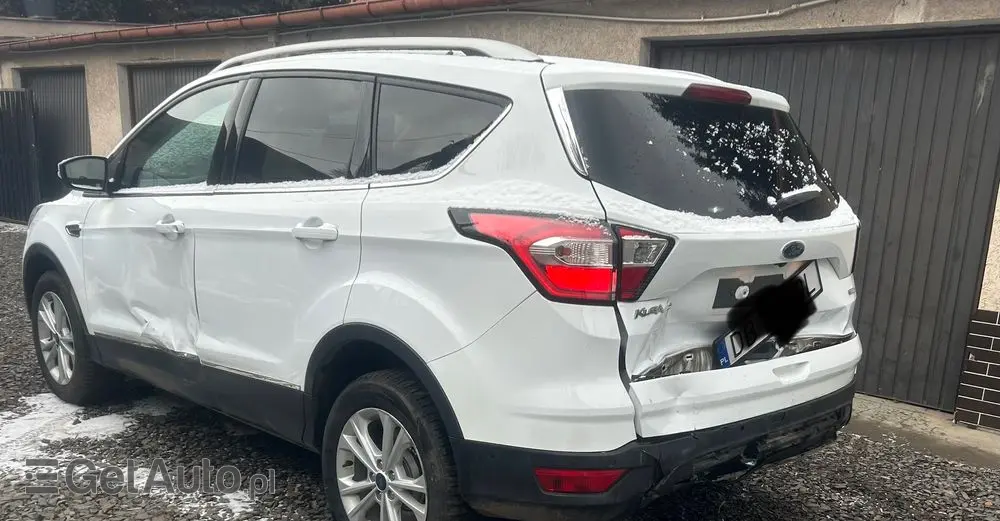 FORD Kuga 1.5 EcoBoost 2x4 Titanium