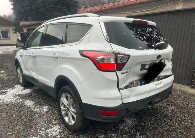 FORD Kuga 1.5 EcoBoost 2x4 Titanium