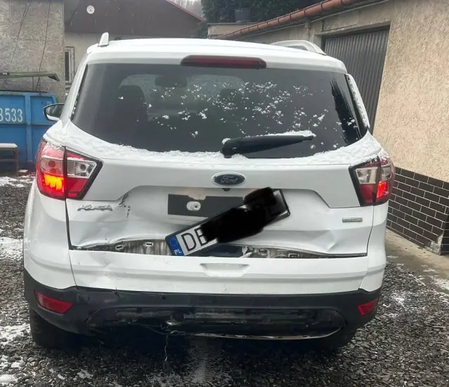 FORD Kuga 1.5 EcoBoost 2x4 Titanium