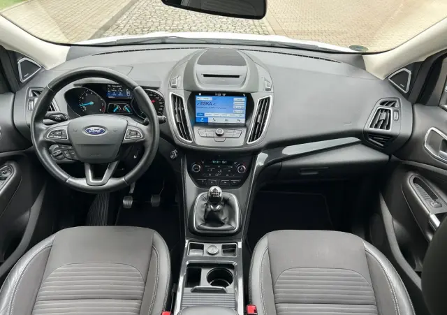 FORD Kuga 1.5 EcoBoost 2x4 Titanium