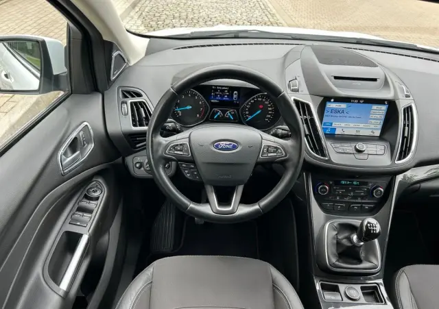 FORD Kuga 1.5 EcoBoost 2x4 Titanium