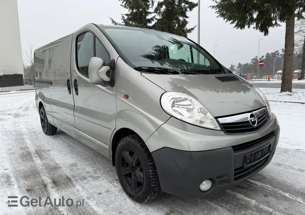 OPEL Vivaro 