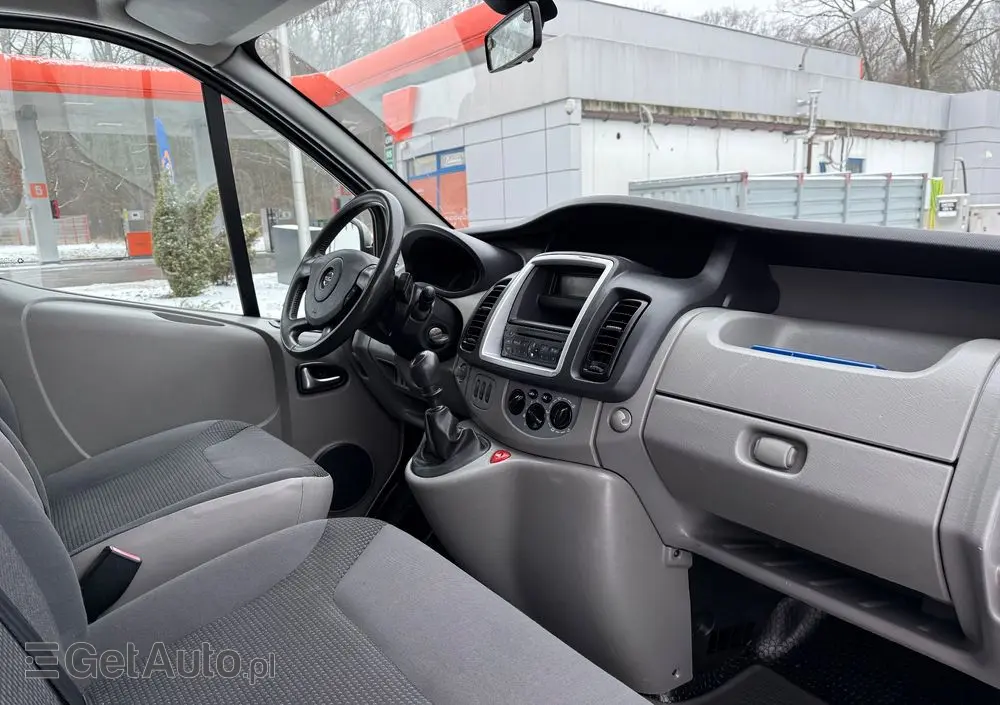 OPEL Vivaro 
