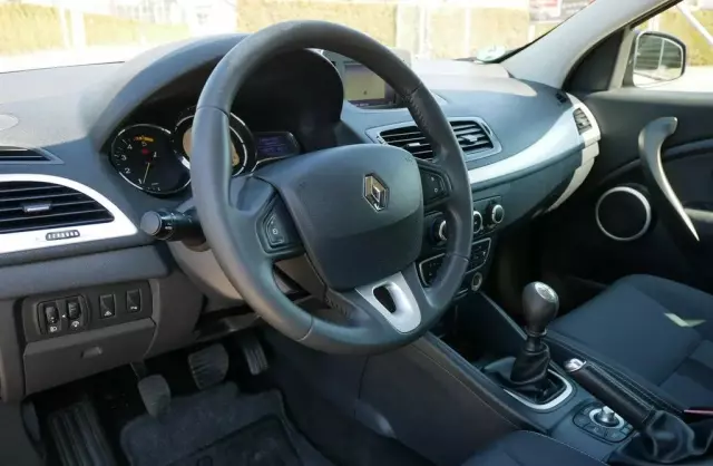 RENAULT Megane 