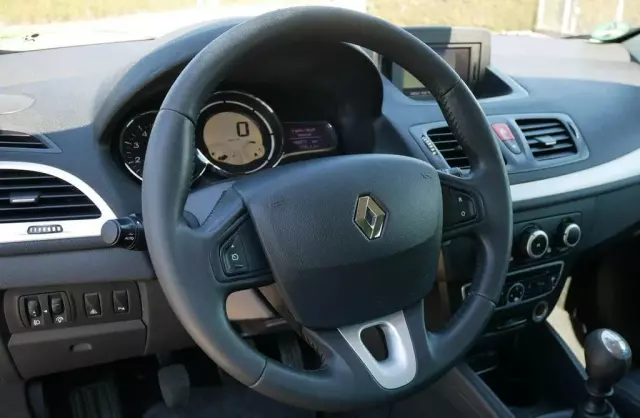 RENAULT Megane 