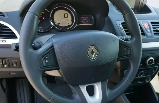RENAULT Megane 